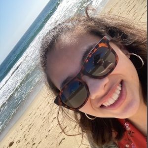 Meet your Posher, Viviana